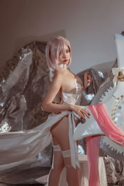 [福利COS] 人氣Coser二佐Nisa - fate瑪修婚紗