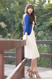 South Korean goddess Lee Erhui "Outdoor shooting beautiful long skirt series"